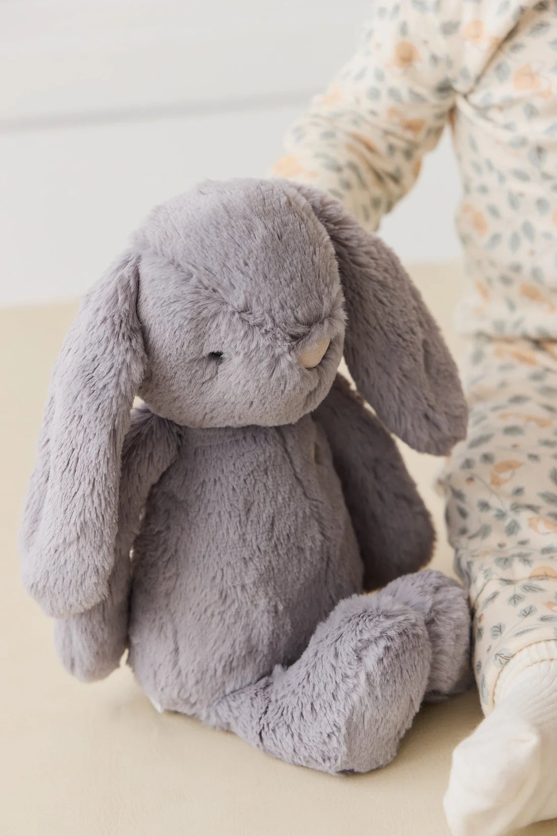 Snuggle Bunnies - Plush Penelope - Silver